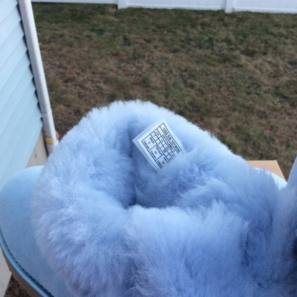 Ugg Bailey Bow II Metallic - Picture 8 of 8